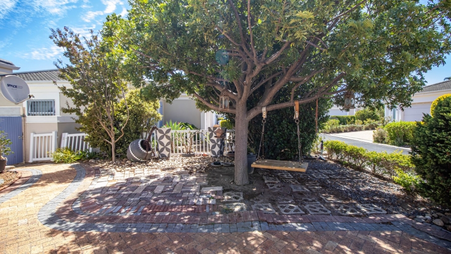 3 Bedroom Property for Sale in Heritage Park Western Cape